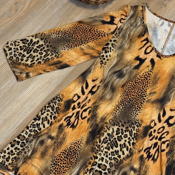 Womens Leopard Print V-Neckline Swing Style 3/4 Sleeve Flare Tunic Top - Picture 7 of 8